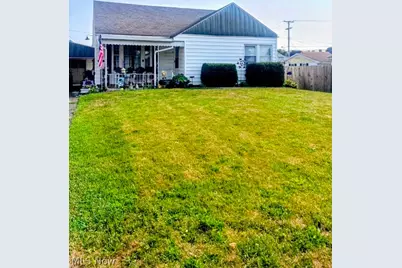 208 E Union Avenue, West Lafayette, OH 43845 - Photo 1