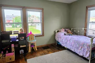 208 E Union Ave, West Lafayette, OH 43845 - Photo 15