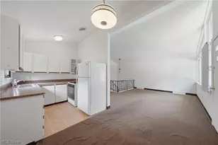 1320 Carnegie Ave, Akron, OH 44314 - Photo 7