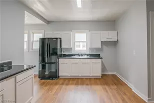 665 Thayer St, Akron, OH 44310 - Photo 9
