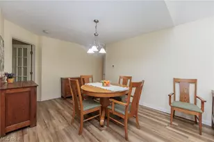 5211 Parkhurst Dr, Sheffield Village, OH 44054 - Photo 11