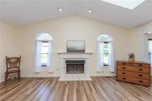 5211 Parkhurst Dr, Sheffield Village, OH 44054 - Photo 3