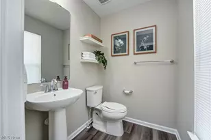 8133 Ashford Cir, North Ridgeville, OH 44039 - Photo 15