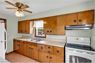 2557 Fernwood Road, Wintersville, OH 43953 - Photo 9