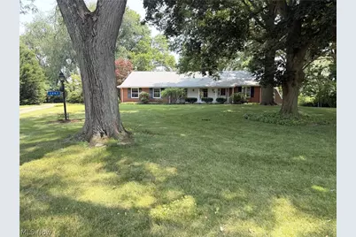 3883 Croydon Drive NW, Canton, OH 44718 - Photo 1