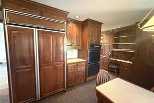 3883 Croydon Dr NW, Canton, OH 44718 - Photo 3