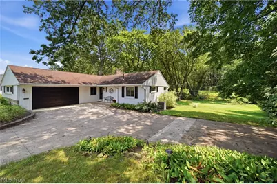 3426 Parkridge Circle NW, Canton, OH 44718 - Photo 3