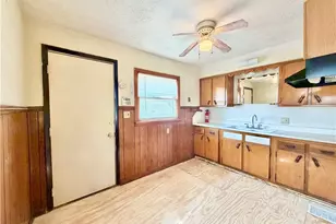1611 27th St NE, Canton, OH 44714 - Photo 9