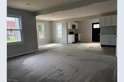 8307 Cleveland Avenue NW, Canton, OH 44720 - Photo 7