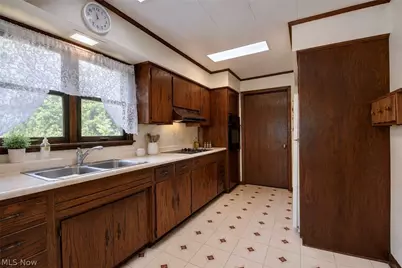 5641 Harwalk, Strasburg, OH 44680 - Photo 11