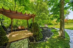 10600 Locust Grove Dr, Chardon, OH 44024 - Photo 29