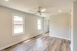 2284 Markey St, Akron, OH 44319 - Photo 3