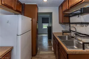 2284 Markey St, Akron, OH 44319 - Photo 7