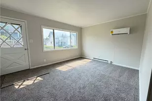 573 Chestnut St, Newcomerstown, OH 43832 - Photo 7