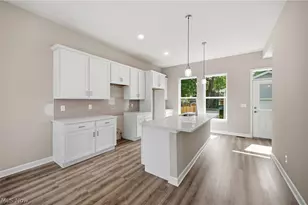 2311 E 100th St, Loveland, OH 44106 - Photo 7
