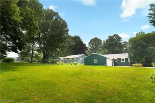 13526 Glenvale Ave NW, Uniontown, OH 44685 - Photo 9