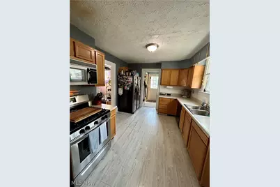 365 W Indiana Avenue, Sebring, OH 44672 - Photo 9