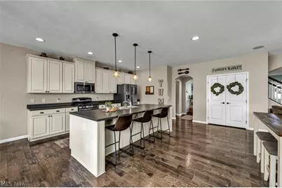 8852 Hazelwood Run, North Ridgeville, OH 44039 - Photo 9