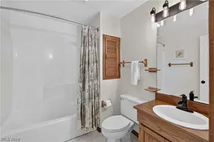 9610 Fox Meadow Ln, Chardon, OH 44024 - Photo 37
