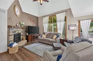 9610 Fox Meadow Ln, Chardon, OH 44024 - Photo 9