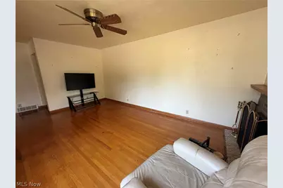 404 Jackson Avenue NE, Brewster, OH 44613 - Photo 7