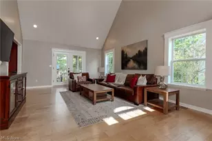 102 Middle Post Point, Chardon, OH 44024 - Photo 7