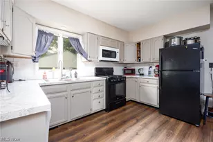 36 W Hiram St, Barberton, OH 44203 - Photo 13