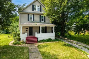 36 W Hiram St, Barberton, OH 44203 - Photo 1