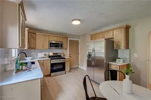 3183 Trotter Rd, Norton, OH 44203 - Photo 7