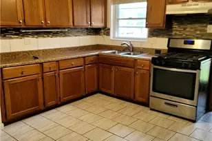 220 Robert Dr, Kent, OH 44240 - Photo 3