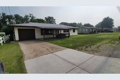 2309 Rockland Avenue, Belpre, OH 45714 - Photo 1
