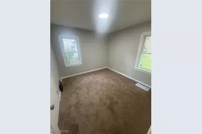 821 Cree Avenue, Akron, OH 44305 - Photo 9