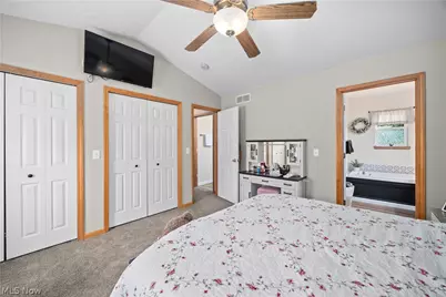 8020 Oak Tree Drive N, Lorain, OH 44053 - Photo 19