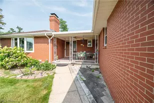 1788 Lancaster Dr, Austintown, OH 44511 - Photo 3