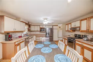 1788 Lancaster Dr, Austintown, OH 44511 - Photo 9