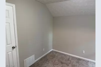 858 Forrest Drive, Akron, OH 44306 - Photo 13