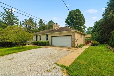 2470 Easton Street NE, Canton, OH 44721 - Photo 5
