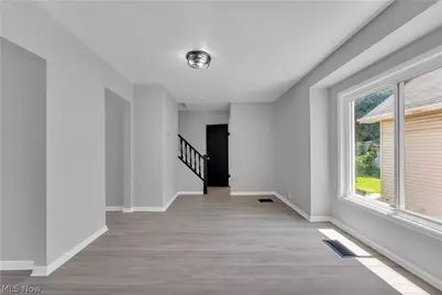 1227 E 170th Street, Loveland, OH 44110 - Photo 5