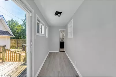 1227 E 170th Street, Loveland, OH 44110 - Photo 11