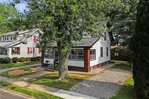 814 E Broad St, Louisville, OH 44641 - Photo 35