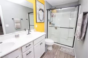 2671 Himelrigh Blvd, Barberton, OH 44203 - Photo 11