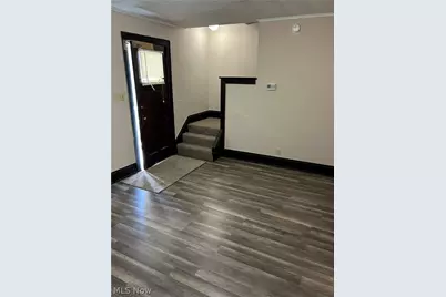 571 Bertha Avenue, Akron, OH 44306 - Photo 5