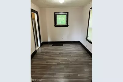 571 Bertha Avenue, Akron, OH 44306 - Photo 7