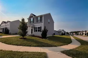 2677 Himelrigh Blvd, Barberton, OH 44203 - Photo 3