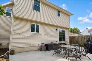 5856 Ridgeview Blvd, North Ridgeville, OH 44039 - Photo 5