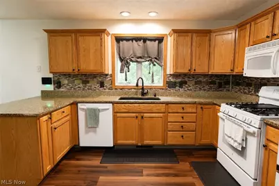 5856 Ridgeview Boulevard, North Ridgeville, OH 44039 - Photo 9