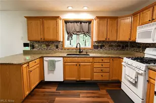 5856 Ridgeview Blvd, North Ridgeville, OH 44039 - Photo 9
