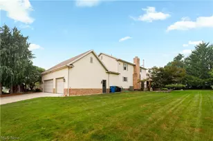 6741 Thornbriar St NW, Canton, OH 44718 - Photo 41