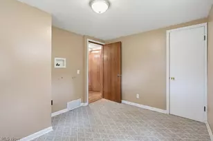 6069 Peach St NE, Louisville, OH 44641 - Photo 17