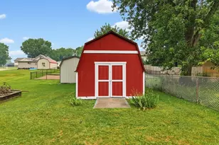 6069 Peach St NE, Louisville, OH 44641 - Photo 47